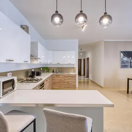 New! - Bright And Spacious 3 Double Bedroom In Malta By Sf Homes