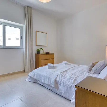 New! - Bright And Spacious 3 Double Bedroom In Malta By Sf Homes Нашшар
