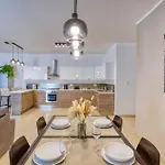 New! - Bright And Spacious 3 Double Bedroom In Malta By Sf Homes * Naxxar