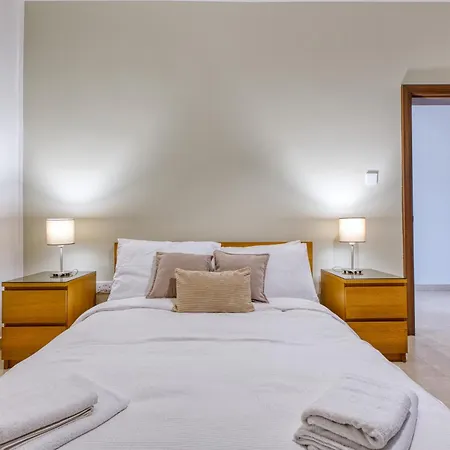 New! - Bright And Spacious 3 Double Bedroom In Malta By Sf Homes * Naxxar