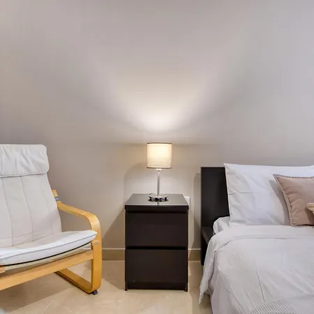 New! - Bright And Spacious 3 Double Bedroom In Malta By Sf Homes Lägenhet *