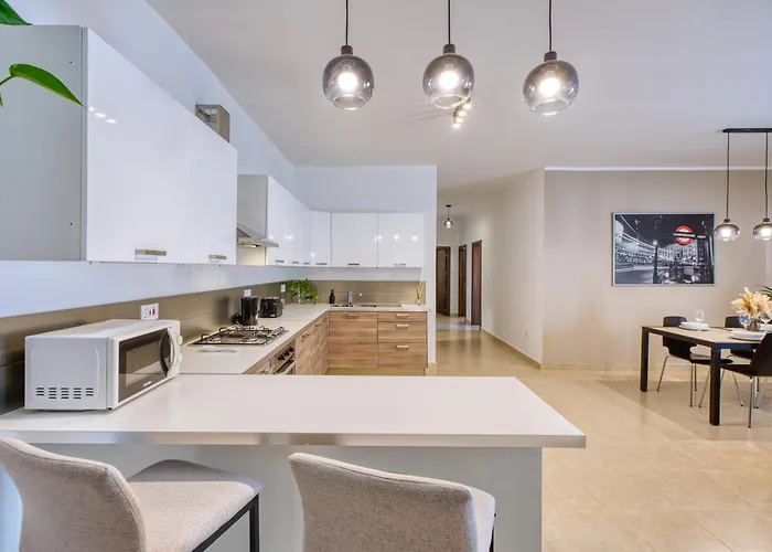 New! - Bright And Spacious 3 Double Bedroom In Malta By Sf Homes