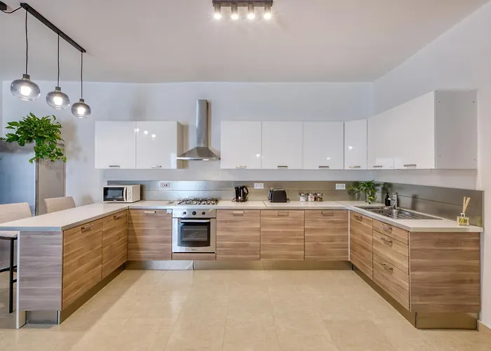 New! - Bright And Spacious 3 Double Bedroom In Malta By Sf Homes Naxxar