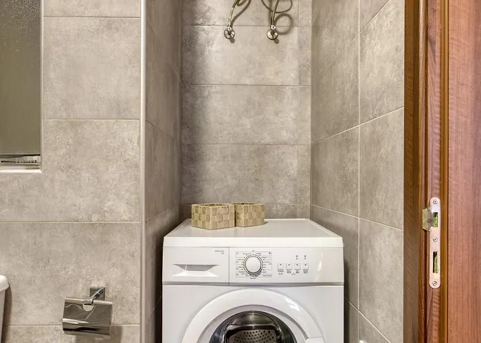 New! - Bright And Spacious 3 Double Bedroom In Malta By Sf Homes * Naxxar